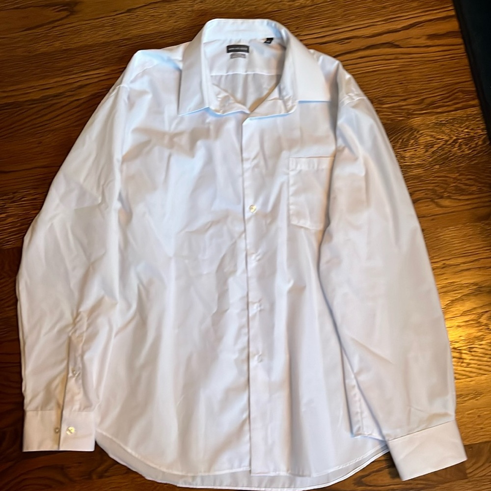 Van Heusen fitted white mens dress shirt 18  34/35 wrinkle free never worn